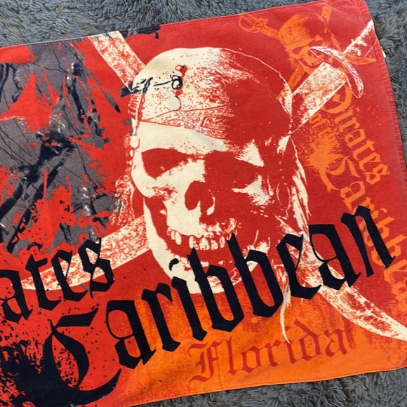 Disney pirates of the Caribbean dead man’s chest beach towel - Picture 2 of 8